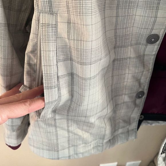 Nike storm fit full zip rain jacket size S, adjustable hood/ hem + features - Picture 3 of 10